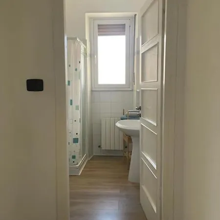 Casa “v” Apartament San Remo